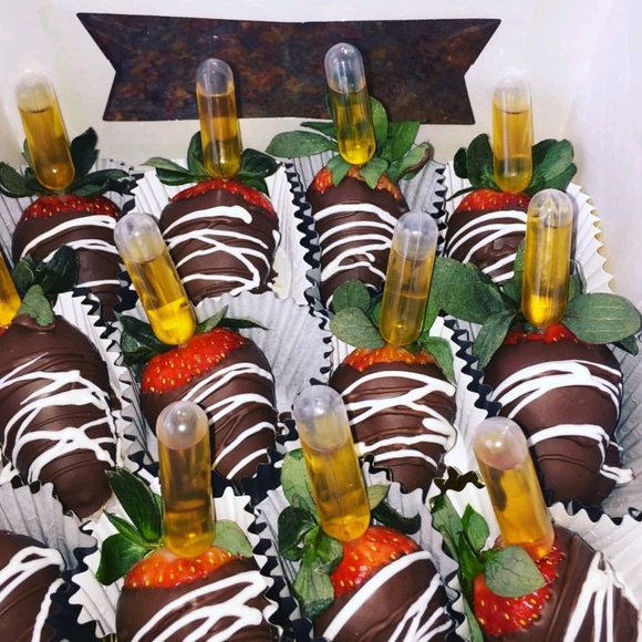 Meet your Posher, Yolanda - Picture 1 of 1